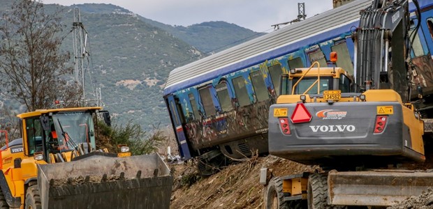 Καθυστερήσεις στις εκταφές των θυμάτων